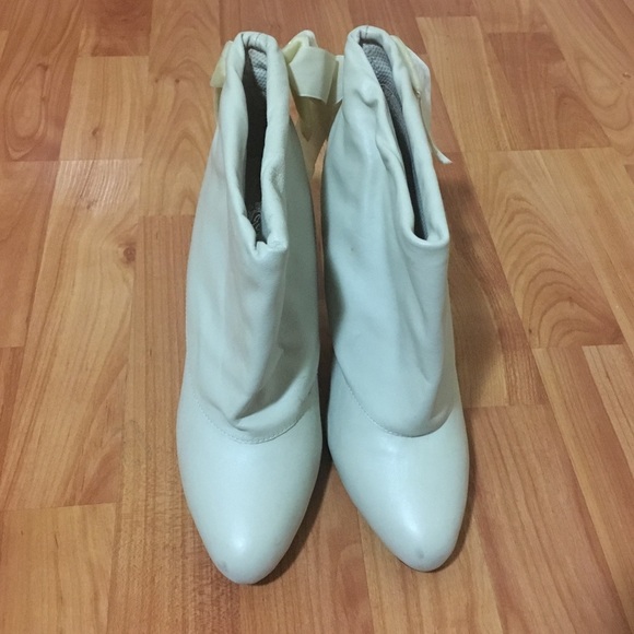 {jeffrey campbell} bootie - Picture 3 of 7